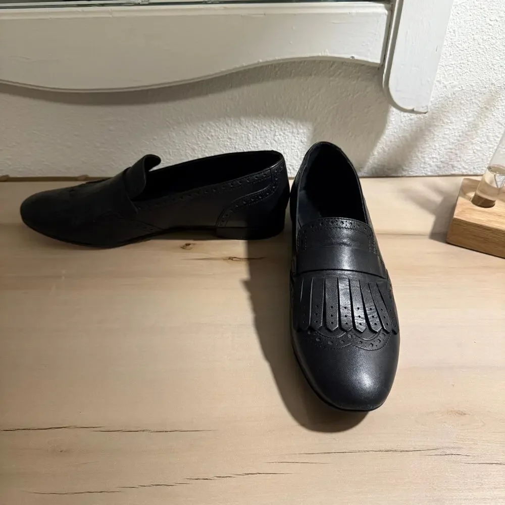 Minelli Made in Portugal Black Loafers - Great Condition! Size 7/5 US 38 Eur